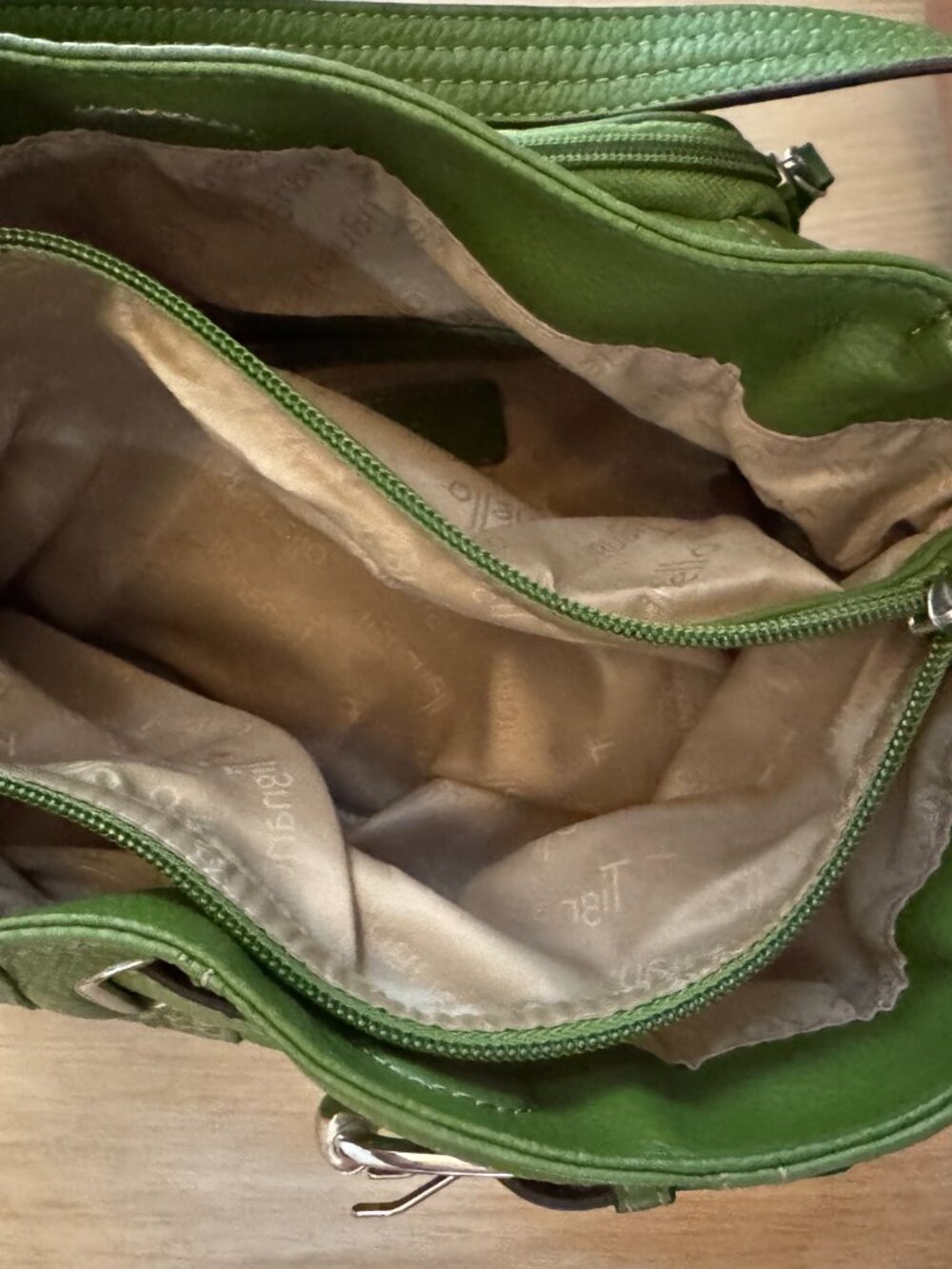 Tignanello Green Pebbled Leather Shoulder Bag Buckle Hobo Purse - Picture 8 of 9